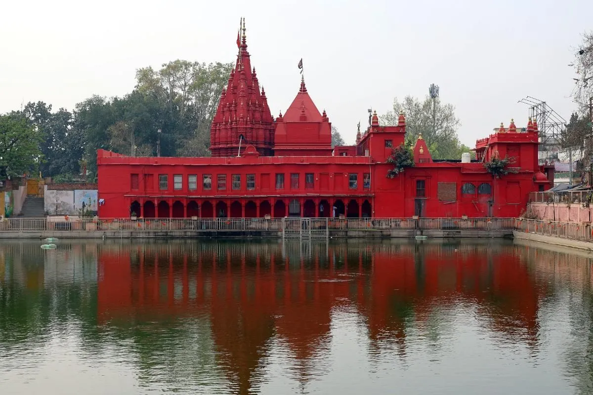 Durga-Temple-places-to-visit-in-Varanasi_0_1200.jpg